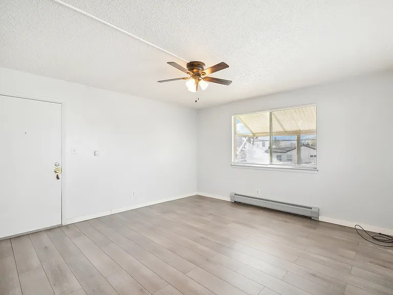 Bonfoy Apartments — Photo 16