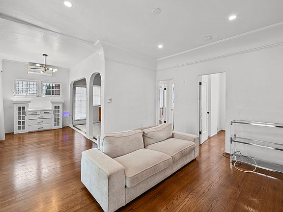 4th image of 647 N Spaulding Ave #643.15