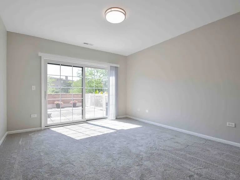 14 S Prospect St #211 — Photo 15