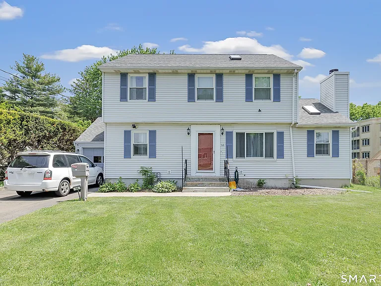 66 Washington Rd — Photo 1