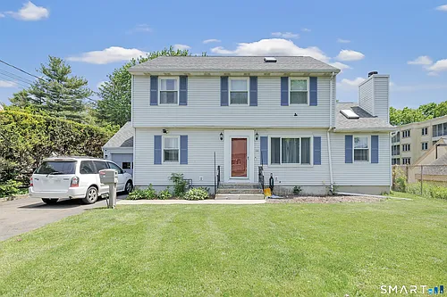 66 Washington Rd Photo 1