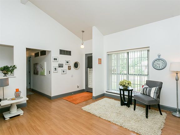 3rd image of 6834 China Lake Dr