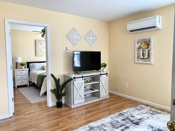 5th image of 5527 Division St W #4D