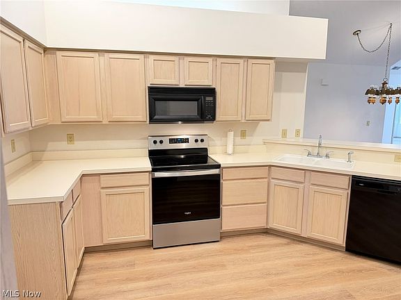 5th image of 2040 Whippoorwill Ln