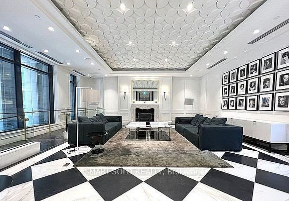 3rd image of 955 Bay St #2016