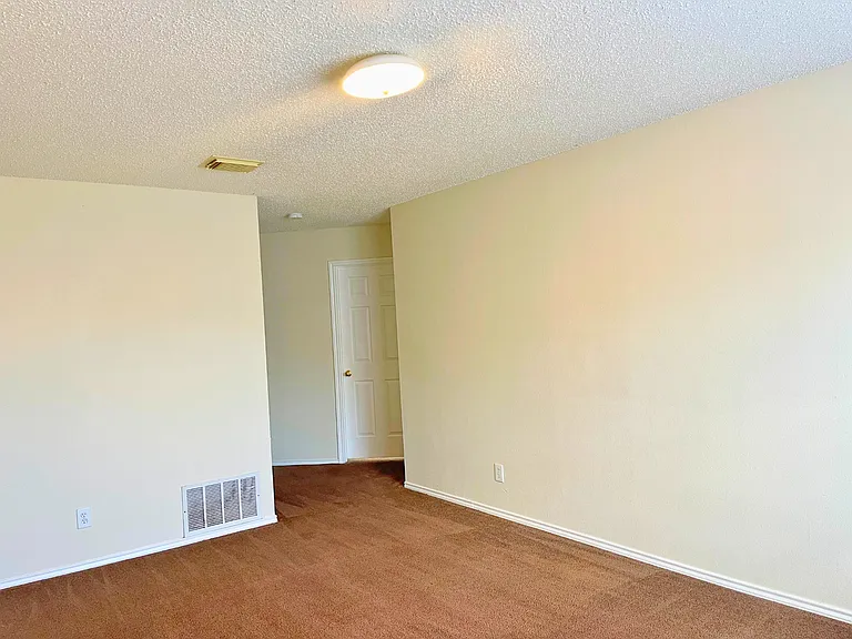 7306 Daulton Rdg — Photo 10