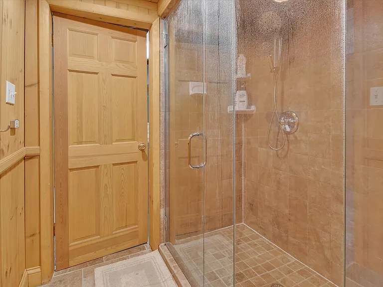 462 Greenhurst Dr — Photo 11