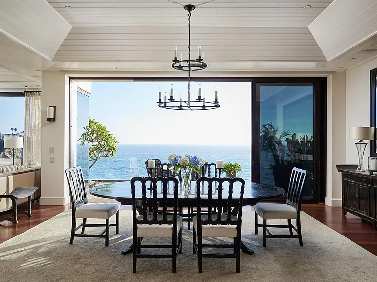 31 Bay Dr — Photo 1