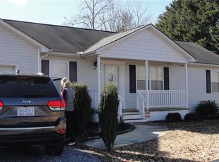 144 Parsonage Dr, Advance, NC 27006