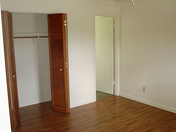2nd image of 305 12th Ave