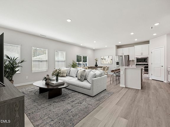 5th image of 328 Marshrose Rd