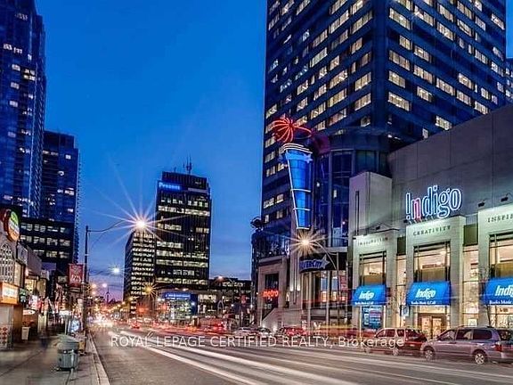 4th image of 185 Roehampton Ave #301