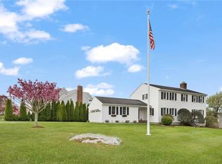 24 Patricia Ann Dr, Bristol, RI 02809