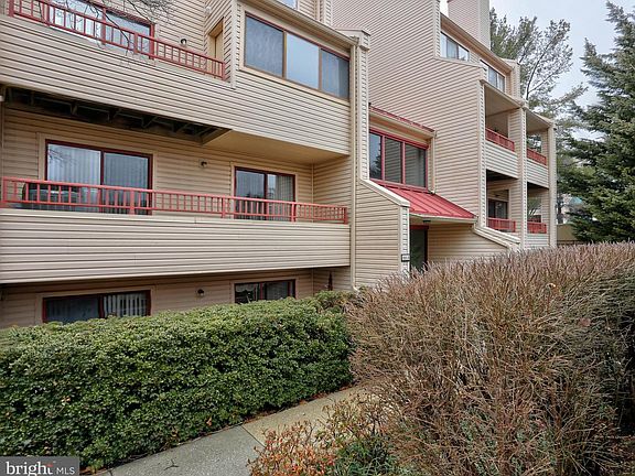 2nd image of 8018 Valley Manor Rd APT 1A