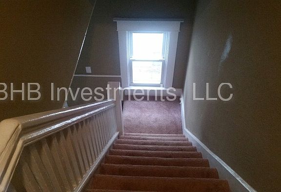 3rd image of 615 Jefferson Ave
