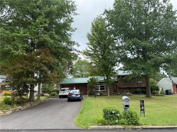 1921 Birch Trace Dr, Youngstown, OH 44515