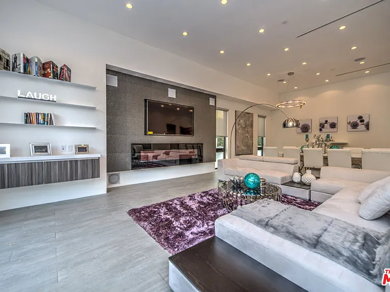 658 N Edinburgh Ave — Photo 7