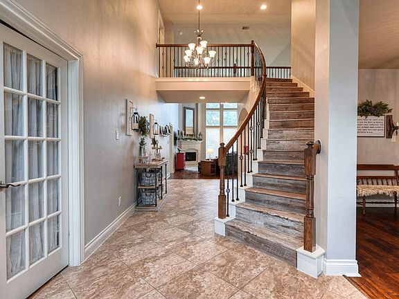 5th image of 2818 Waterfall Cove Ct