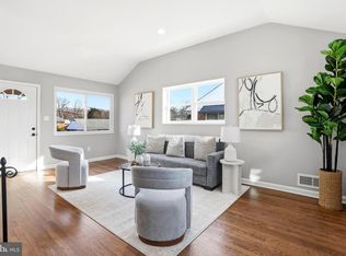 421 Saint Margarets Dr, Capitol Heights, MD 20743