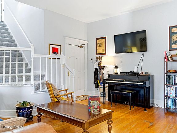 5th image of 1589 Parsons Pl APT 10