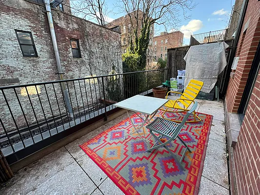 Rented by J PRESTON AND ASSOCIATES INC | media 20