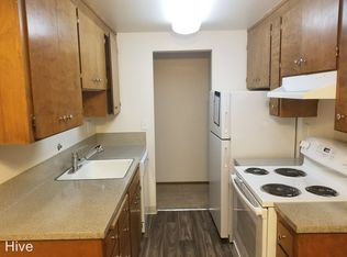 407 N 87th St APT 1, Seattle, WA 98103