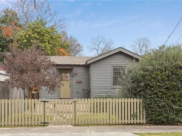 1113 Dolhonde St, Gretna, LA 70053