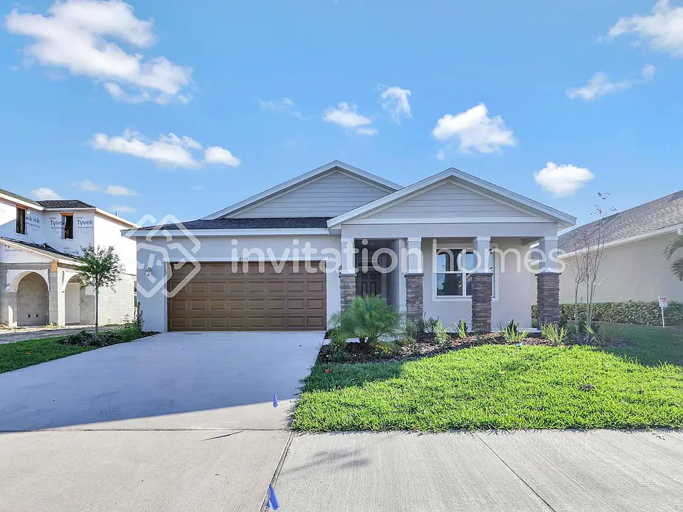 4924 Autumn Ridge Dr