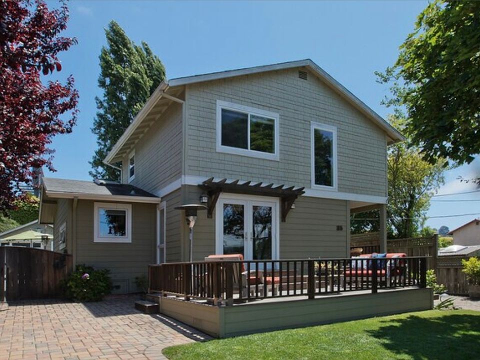 1st image of 35 Plaza Dr