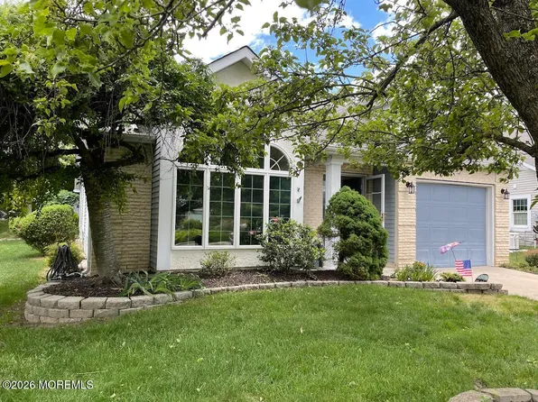 2231 S Chanticleer Court, Toms River, NJ 08755