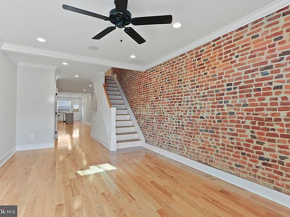4th image of 106 W Randall St