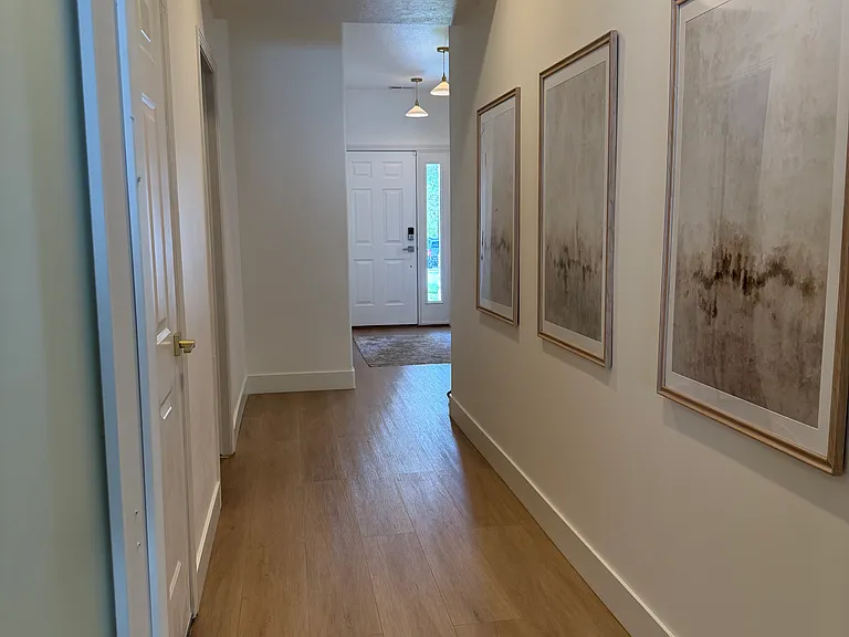 370 N 800 W — Photo 18