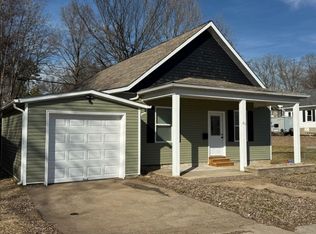 211 Frisco St, Festus, MO 63028