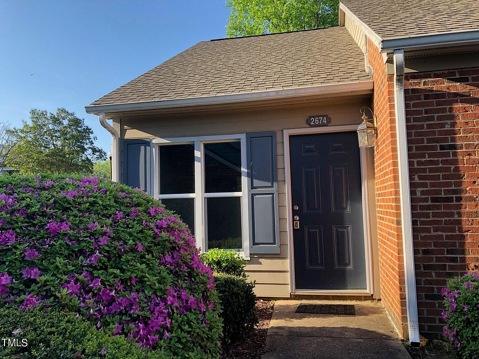 1st image of 2674 Hitchcock Dr