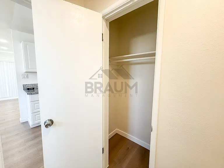 7339 WOODMAN — Photo 12