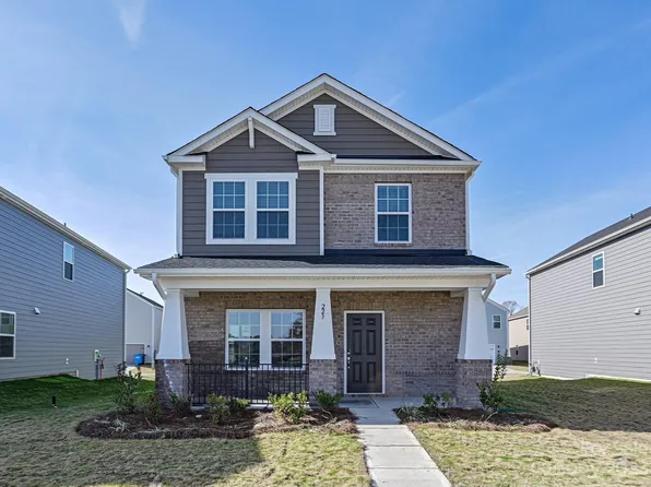 223 Cedar Knoll Cir, Pineville, NC 28134