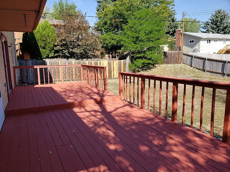 2212 Glenwood Cir — Photo 25