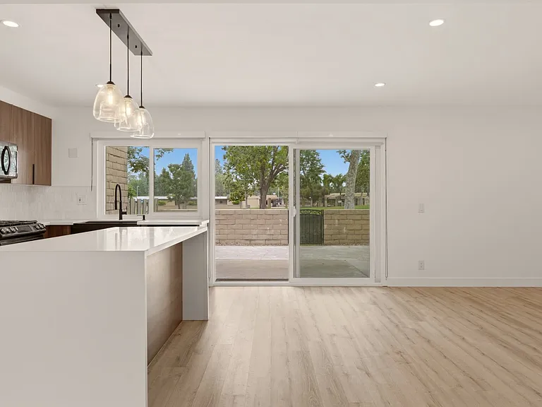 725 Palomares Ave — Photo 24
