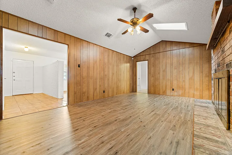 1376 Poppy Ln — Photo 14