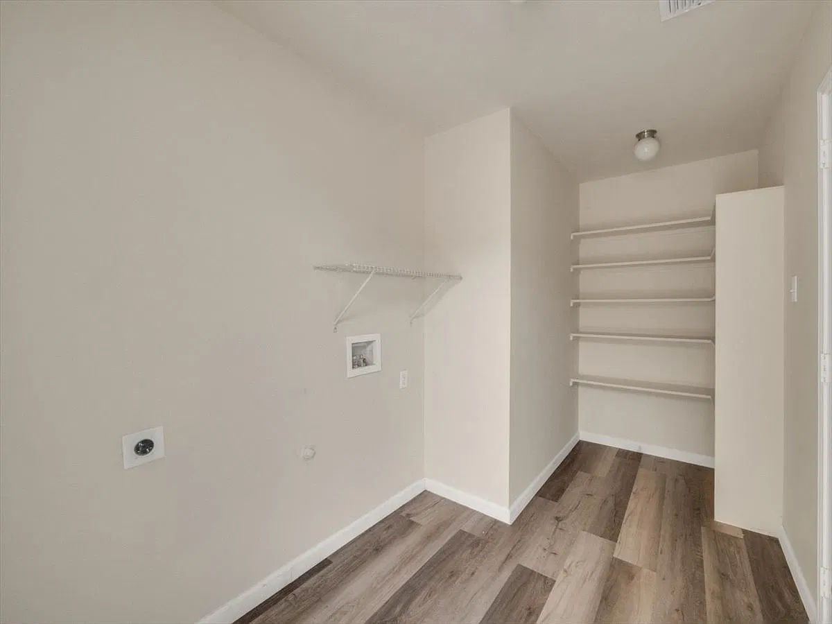 3 bed, 1553 sqft, $1,599 — Photo 4