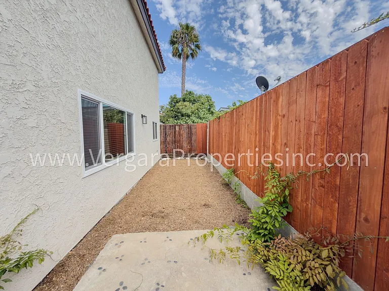 1136 Gian Dr — Photo 32