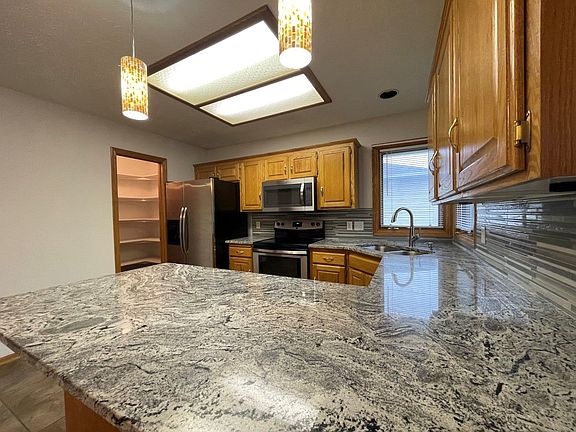 3rd image of 4014 Buccaneer Blvd