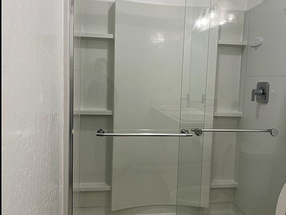 2nd image of 419 Castellana St