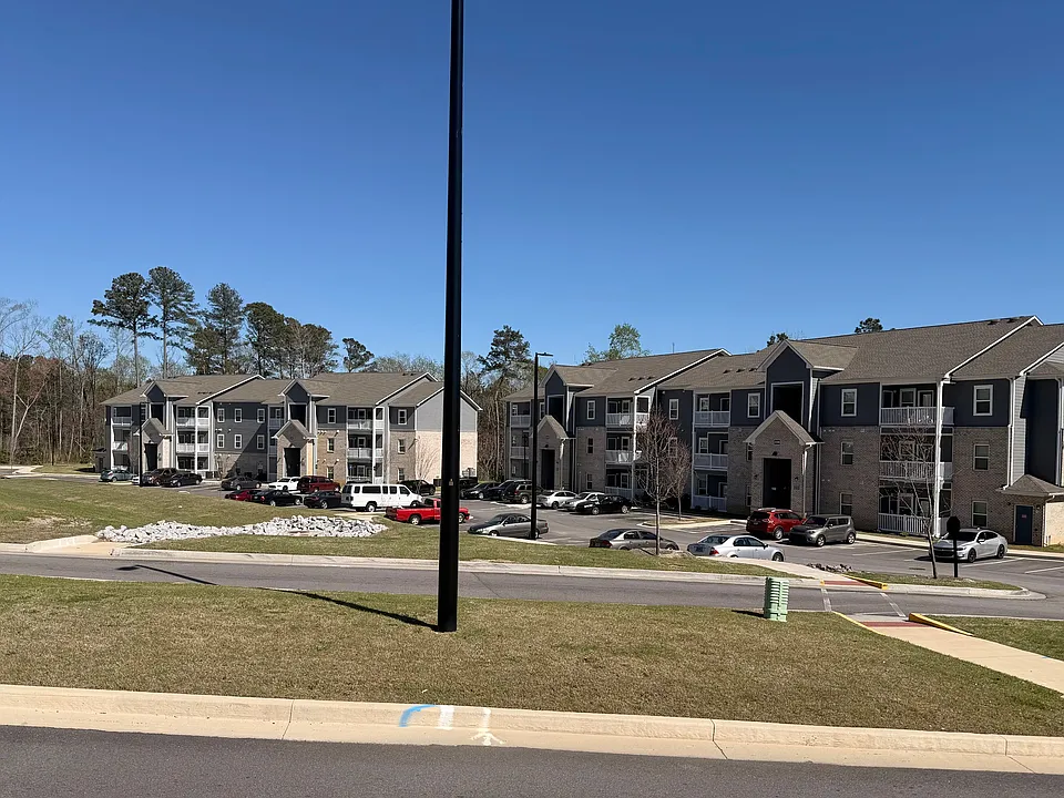 Lakeview Terrace Apartments