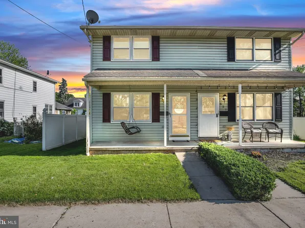 519 W 3rd St, Hummelstown, PA 17036