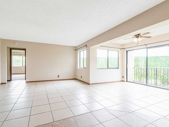 2nd image of 517 Shady Pine Way APT B1