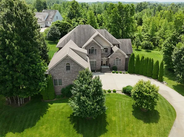 1008 Westcreek Dr, Columbus, IN 47201