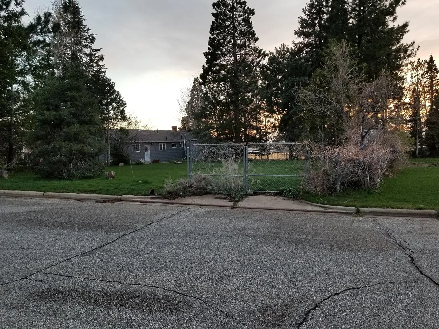 3 bed, 2150 sqft, $2,245 — Photo 3