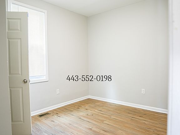 5th image of 4802 Althea Ave #1
