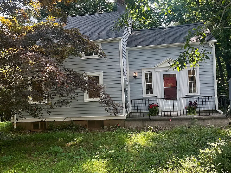 9 Basin St